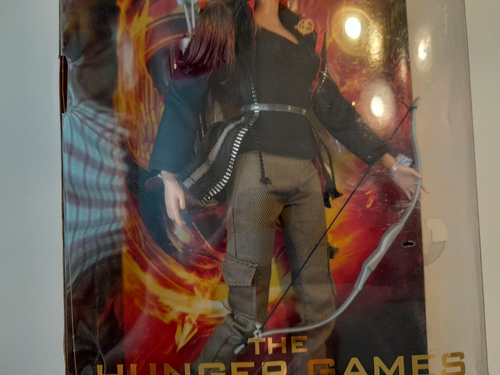 Barbie Collector Black Label Katniss The Hunger Games Doll NEW (Box Damaged) - Picture 3 of 11