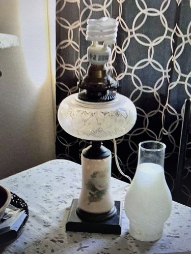 Vintage Hurricane Lamp - Picture 2 of 4