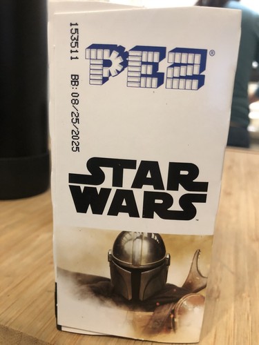 DISPENSER PEZ STAR WARS DISNEY MANDALORIAN IL BAMBINO caramelle made in USA - Foto 3 di 5