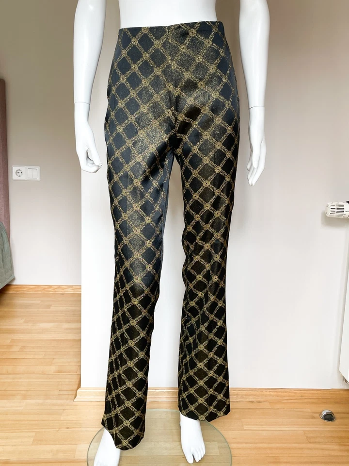 Pantalón Versace Classic V2 vintage en negro con estampado dorado - XS Foto 4 de 4