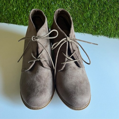 NWT Cloudwalkers 11W Savannah Faux Suede Taupe Wedge Lace Up Ankle Booties NIB - Picture 5 of 11