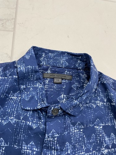 NWT $268 John Varvatos Loren Button Up Shirt In Capri SIze: X-Small - Picture 5 of 6