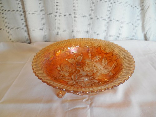 Vintage marigold carnival glass footed rose design bowl - Picture 3 of 6