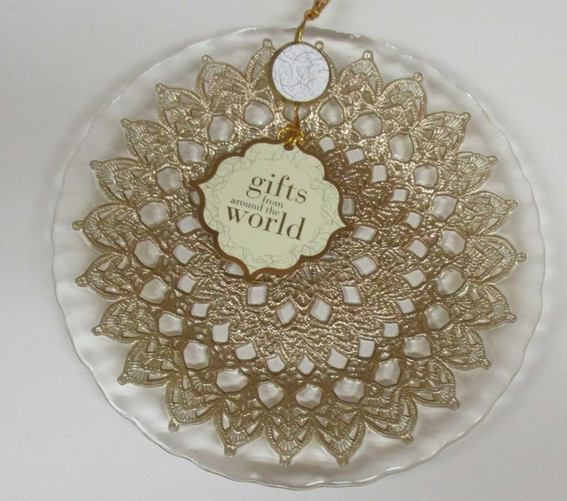 Artistic Accent Gold Lace Glass Salad Dessert Plates NWT