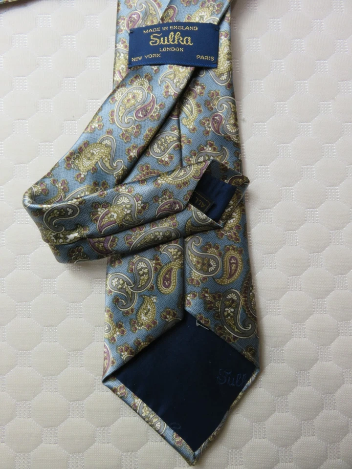 Sulka Nueva York Londres París Para hombres Todo Seda Floral/Paisley Azul Dorado Hecho en Inglaterra Foto 2 de 4