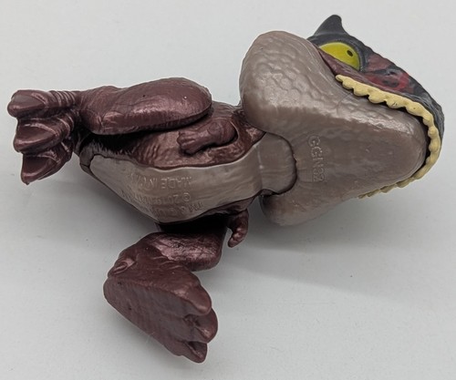 Jurassic World Snap Squad Metallic Camp Cretaceous Carnotaurus Dinosaur 2" - Picture 3 of 3