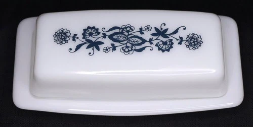VTG PYREX Old Town Dark Blue Onion Butter Dish w/Lid Milk Glass  - USA Made