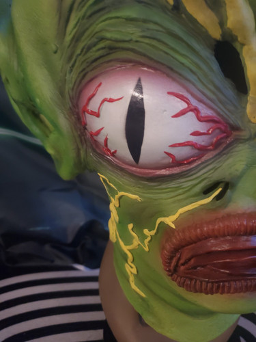 Illusive Concepts Saucer Man Retro Alien Halloween Mask Trick Or Treat Studios - Picture 12 of 24