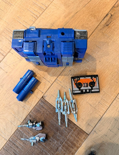 Vintage 1984 G1 Transformers Soundwave w/ Buzzsaw Pre-Rub Version - Picture 7 of 7