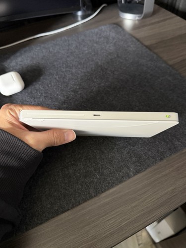 Apple Mac Magic Mouse/Track Pad Model A1535 - Picture 3 of 3