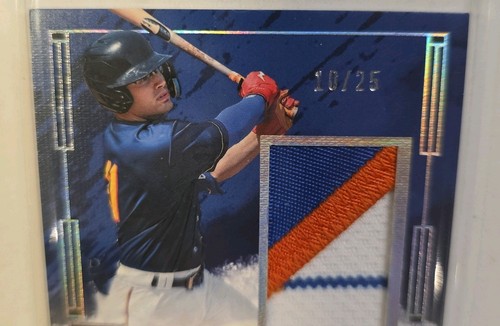 Parche automático de 3 colores Panini impecable Kevin Parada 10/25 Elegance 2024  - Imagen 2 de 4