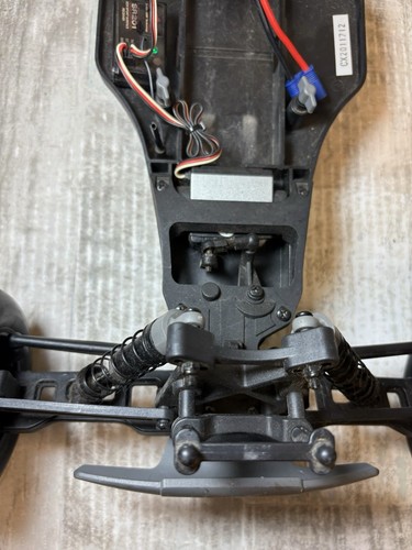 ECX Circuit 1/10 2wd Stadium Truck Brushed ARTR RC Stadium Truck Roller - Tested - Picture 9 of 20