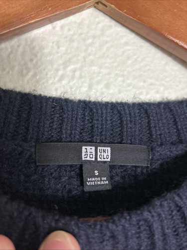Uniqlo Men’s Small Pullover Knit Navy Blue Acrylic Wool Blend Sweater - Picture 7 of 16