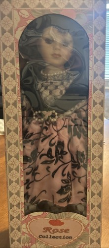 THE ROSE COLLECTION - PORZELLANPUPPE NEU IM KARTON MIT STÄNDER - Bild 1 von 6