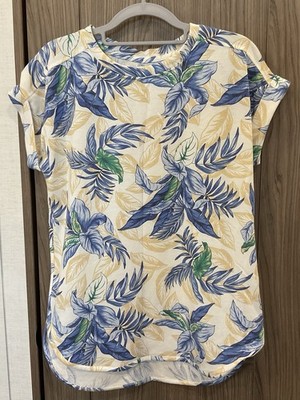 Cupio Womens Short Sleeve Round Neck Leaf Design Tee Size Small