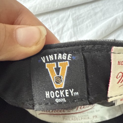 Nueva gorra Mitchell and Ness Blackhawks Hi Crown ajustada NHL talla 7 3/8 - Imagen 6 de 9