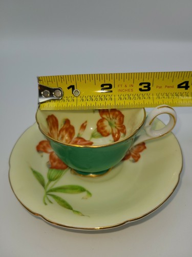 Grüne Demitasse Teetasse und Untertasse mit Lilien - besetztes Japan - Bild 9 von 10
