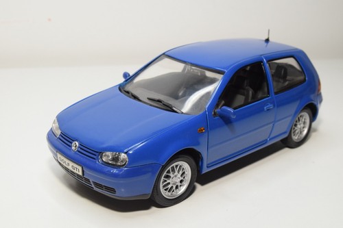 B40 1:18 REVELL VW VOLKSWAGEN GOLF GTI BLUE VNMINT COND. - Imagen 1 de 8