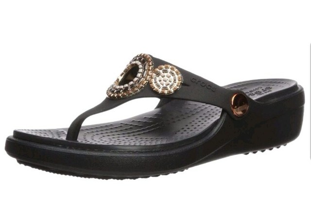 crocs women's sanrah diamante wedge flip