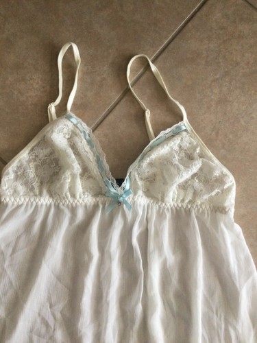 Apt. 9 Babydoll White Lace Nightgown Blue Bow Accent Blue M - Picture 2 of 5