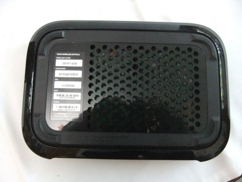 Sky Q Hub Wireless Broadband Fibre Router - ER115UK Model  - Picture 7 of 8