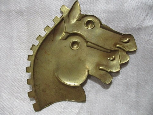 Cabeza de caballo doble vintage, estampado ecuestre de latón estilo Art Deco 66 mm x 60 mm - Imagen 3 de 5