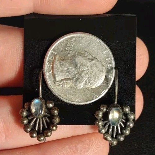 4.8 Gram Sterling Silver Moonstone Dangle Earrings - Picture 1 of 9