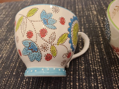 Mug tasse à pieds Dutch Wax Coastline Imports peint à la main floral et surdimensionné - Photo 10/14