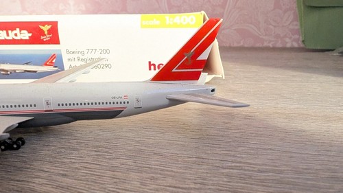 Herpa Wings 1:400 Boeing 777-200 Lauda 560290 OE-LPA - Picture 6 of 16