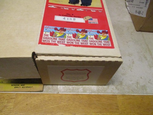 Muñecas Philips 66 Lil Phil Collector Series 4 Ames con caja asistente de gas petróleo vaquero - Imagen 4 de 11