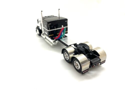 dcp kenworth w900 black and white 310" frame - Picture 2 of 4