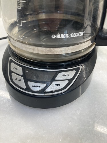Cafetera digital BLACK & DECKER 12 tazas CM1160B cesta lavable programable - Imagen 2 de 7