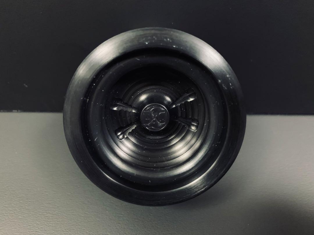 スポーツトイ・アクショントイ Dif-e-yo CROSS BONES LIMITED EDITION DIF-E-YO YOYO CROSS BONES LIMITED EDITION BLACK YO-YO TOY