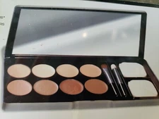 Love ME Conceal Kit 8 Shades 4 sponge 2 Brush Applicators Mirror metal case new
