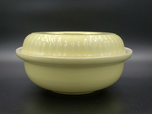 LARGE YELLOW CERAMIC COVERED CASSEROLE BOWL HALL CHINA CO FOR FORMAN FAMILY 10 - Picture 2 of 7