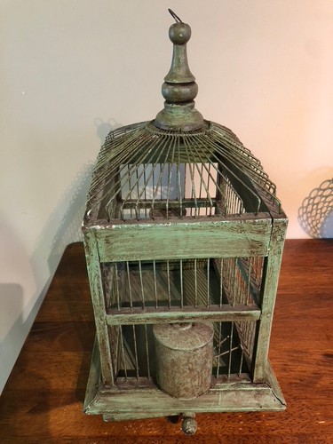Antique medium/small birdcage. Very neat design with small enclaves - Picture 2 of 12