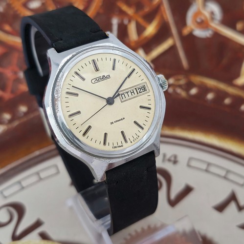 Vintage WATCH USSR SLAVA 2428 Very Rare SOVIET Men`s Wristwatch 26 Jewels - Picture 14 of 23