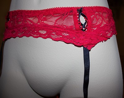 GARTER BELT RED AND BLACK Small (24-31 inches) | eBay GARTER BELT RED AND BLACK Small (24-31 inches) | eBay