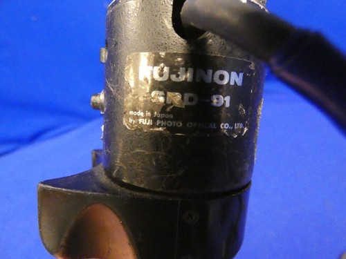 Control de zoom Fujinon SRD-91 con control de enfoque CFH-3 con cable flexible (sin bloque de enfoque) - Imagen 6 de 11
