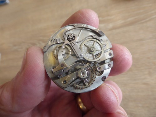 GOOD ANTIQUE GENTS CHRONOGRAPH POCKET WATCH MOVEMENT BALANCE - Picture 2 of 4