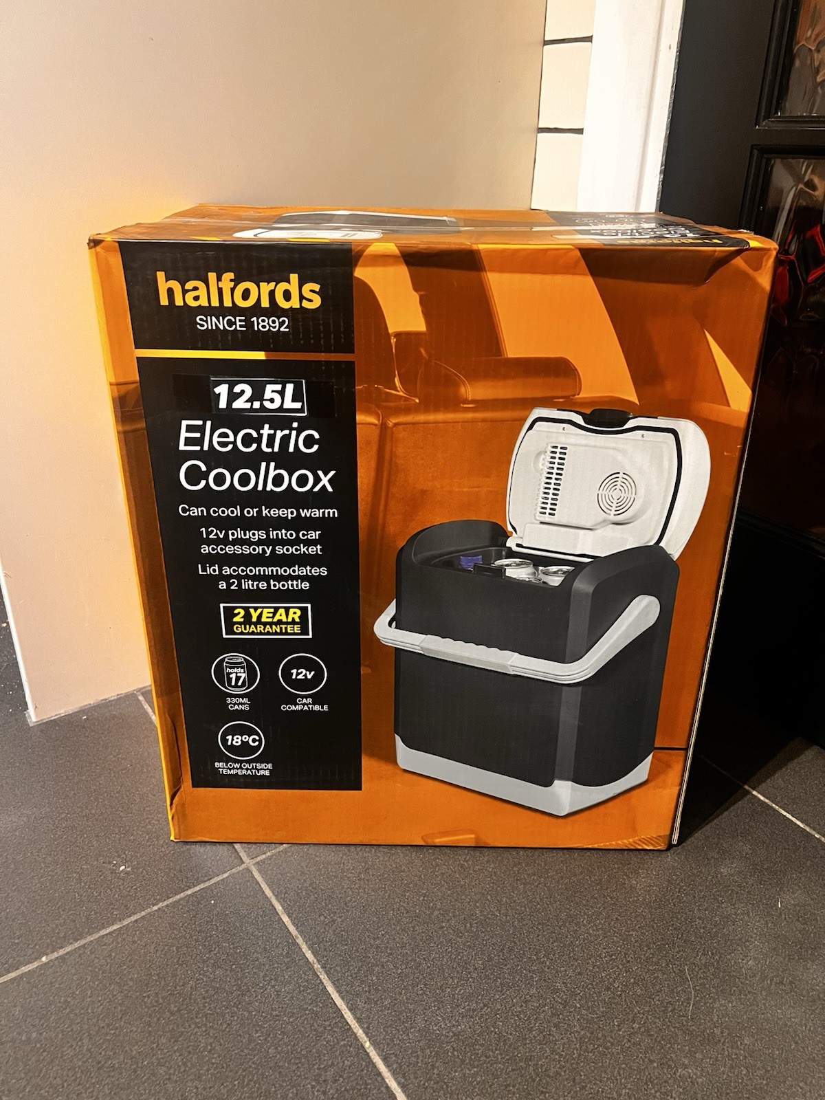 Halfords Electric Cool Box Mini Fridge 12v Plug In