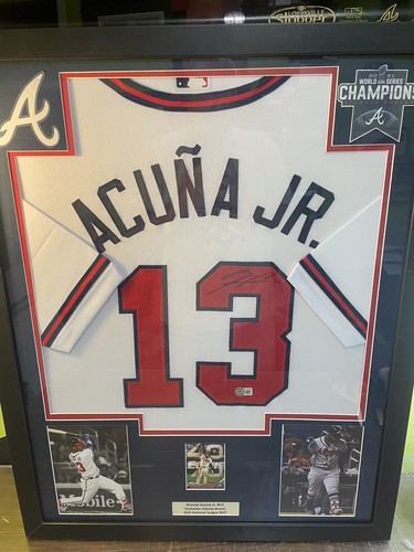 RONALD ACUNA JR. CAMISETA FIRMADA DE LOS HOME BRAVES CERTIFICADO DE AUTENTICIDAD BECKETT CON TARJETA BASE ROBADA - Imagen 1 de 4