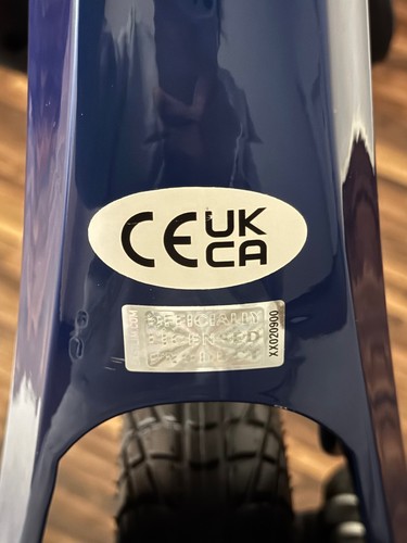 BENTLEY Luxus Laufrad sequin blue mit Bremse blau Ledersattel Magnesium Rahmen - Bild 8 von 9