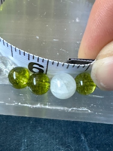 elastic peridot, moonstone and quartz beaded bracelet, 6.25" inner diameter - Picture 4 of 4