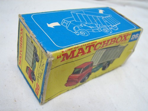 Matchbox Lesney No. 26 GMC Tipper Truck Dump Red w/Box - Picture 6 of 7