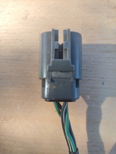 86-95 300 Zx Villager Quest Nissan Pick Up 4 & 6 Cyl  pigtail wire Distributor  - Picture 2 of 4