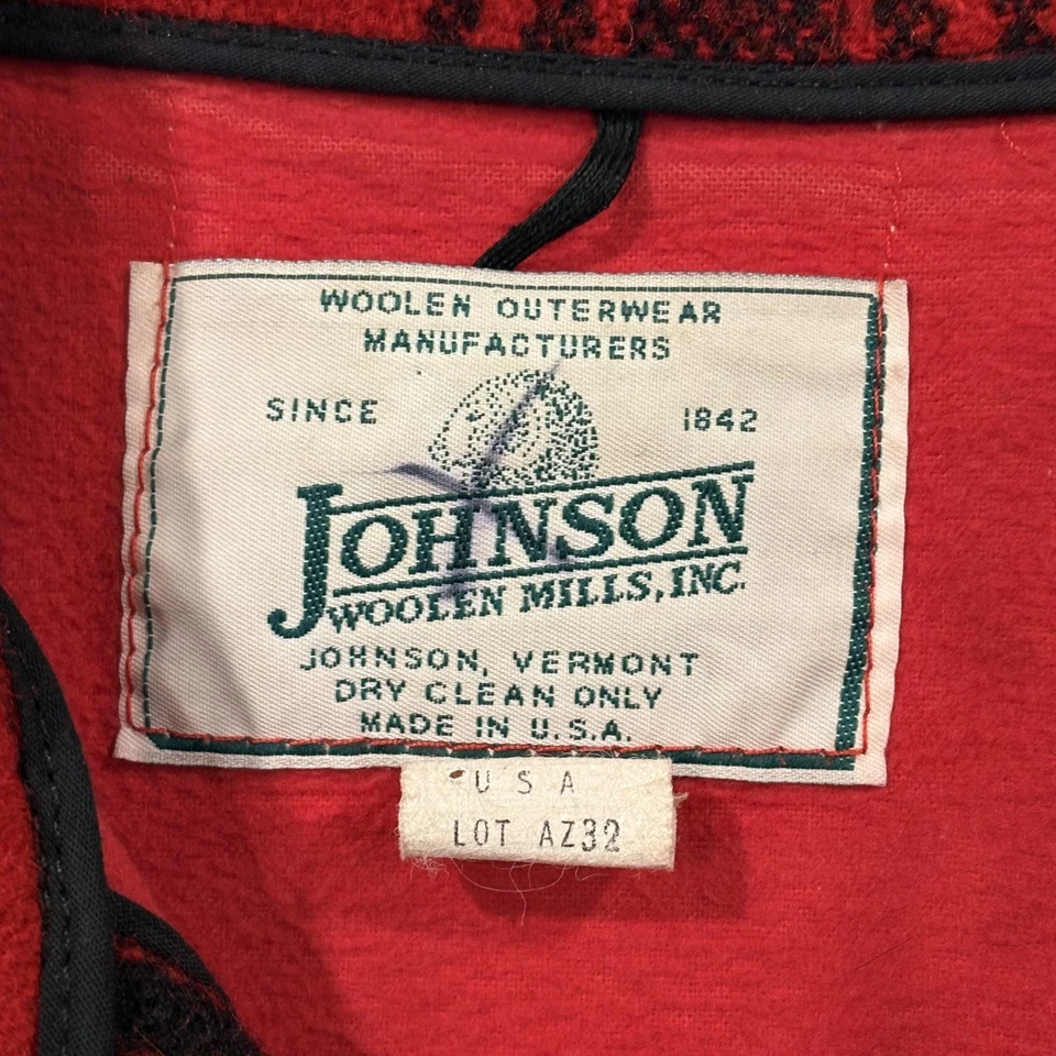 VTG Johnson Woolen Mills Jacket Mens S 36 Red Plaid Wool Hunting Mackinaw USA - Image 3 of 4