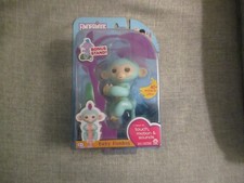 Rare 2016 FINGERLINGS Baby Monkey "ZOE" w/ BONUS STAND NIP