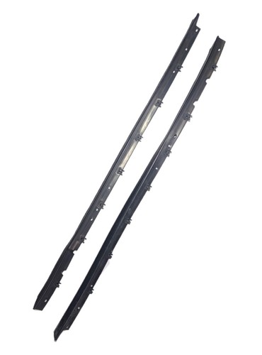 1984-1996 Corvette Door Window Outer Seals - NOS GM 10245645 & 10245646 - Bild 1 von 3