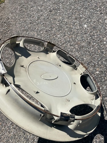 One genuine 1995 to 1999 Ford Contour 14 inch hubcap wheel cover - Picture 12 of 24